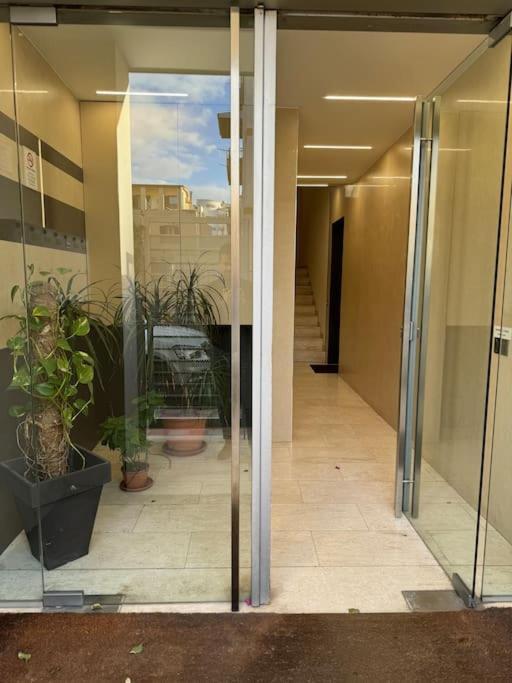 Modern Apartment Giovanni Square Cagliari Exterior foto